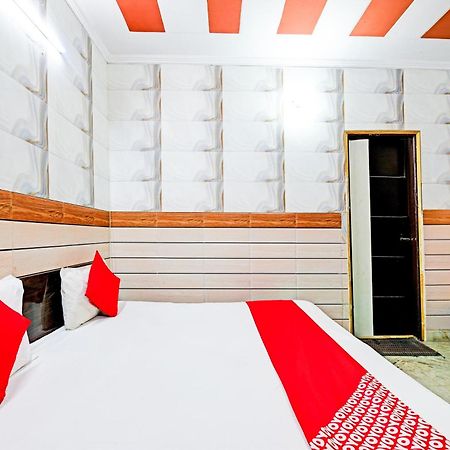 Hotel O Granville Ню Делхи Екстериор снимка