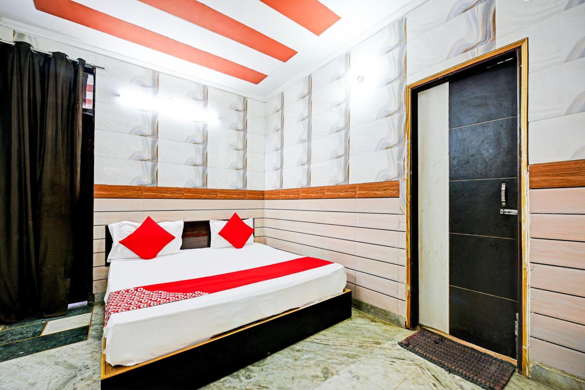 Hotel O Granville Ню Делхи Екстериор снимка