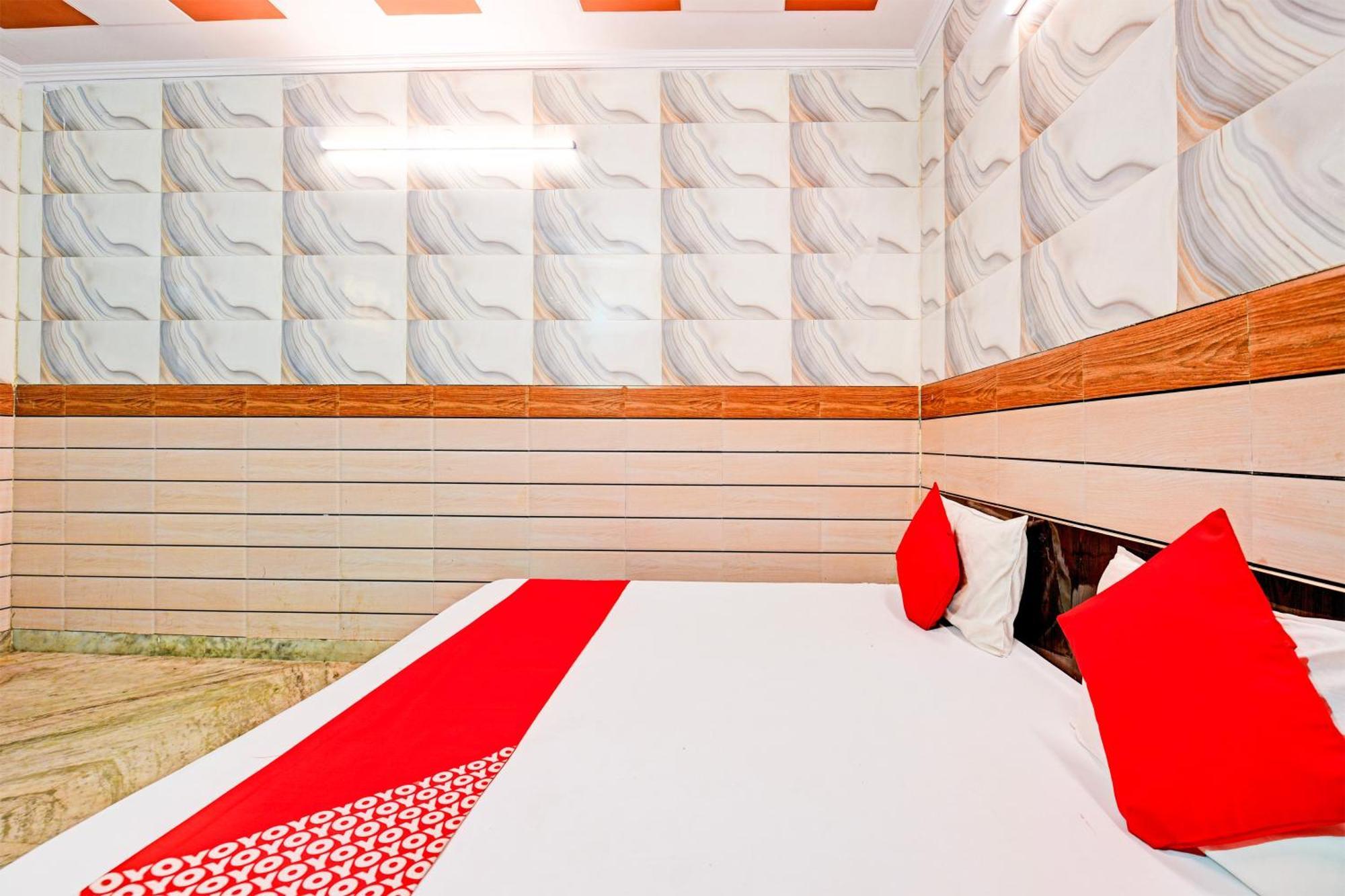 Hotel O Granville Ню Делхи Екстериор снимка